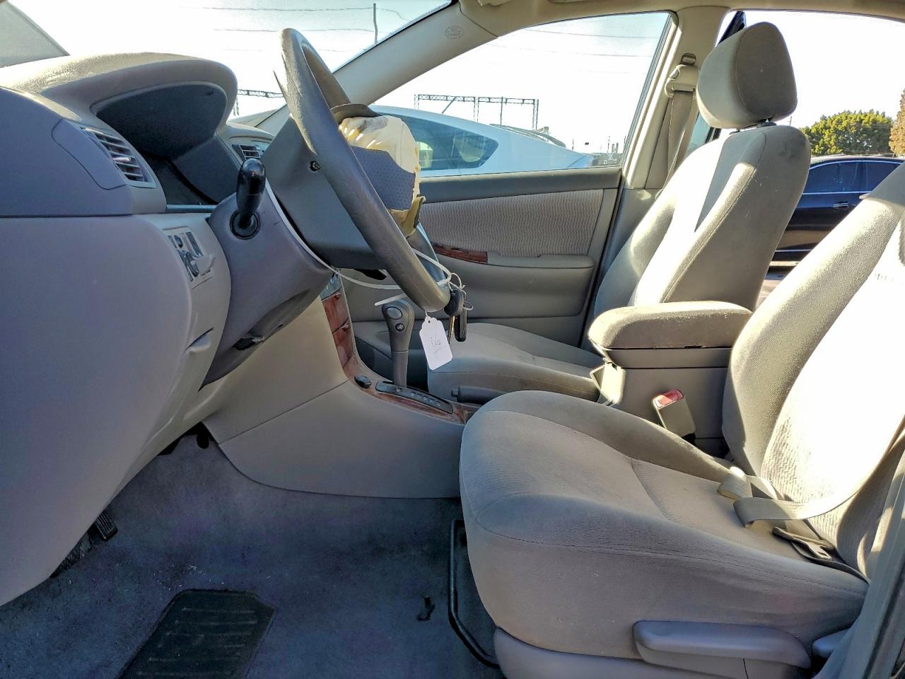 2005 TOYOTA COROLLA CE photo 7