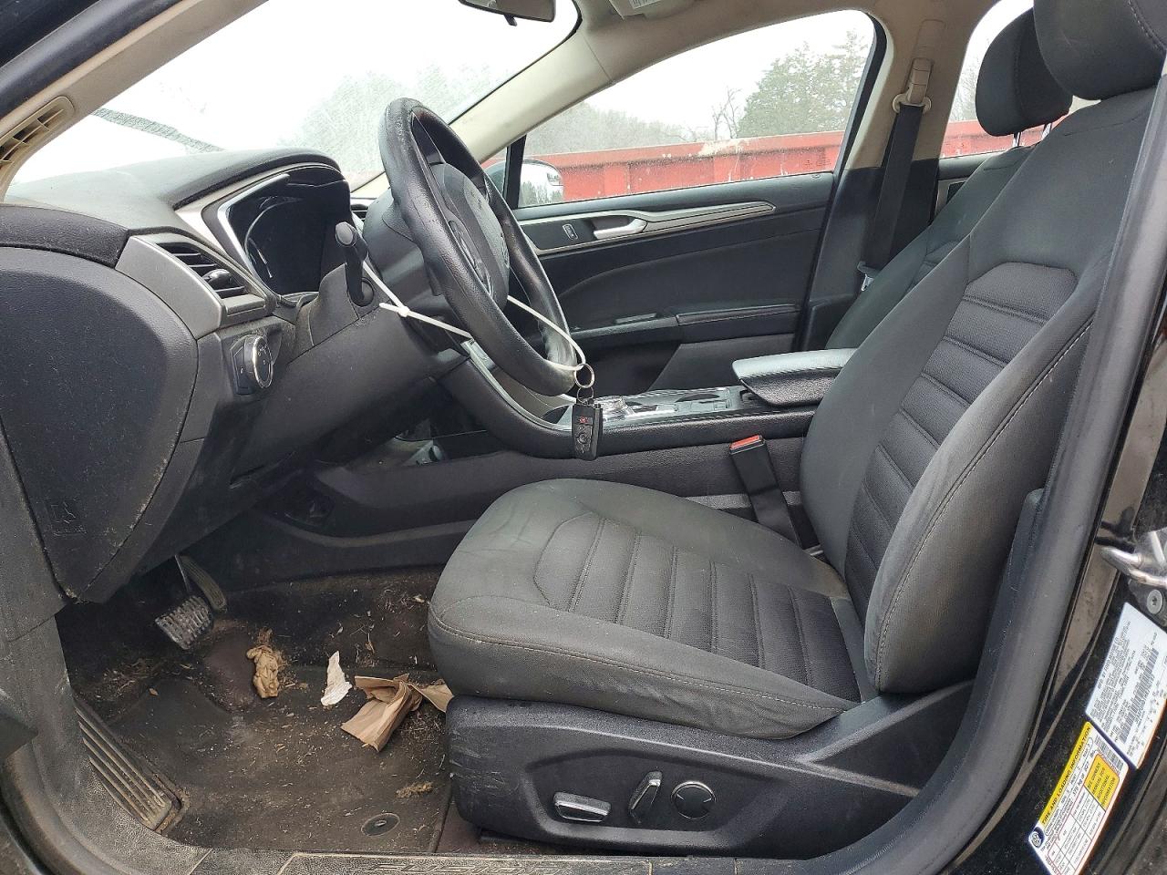 2017 FORD FUSION SE photo 7