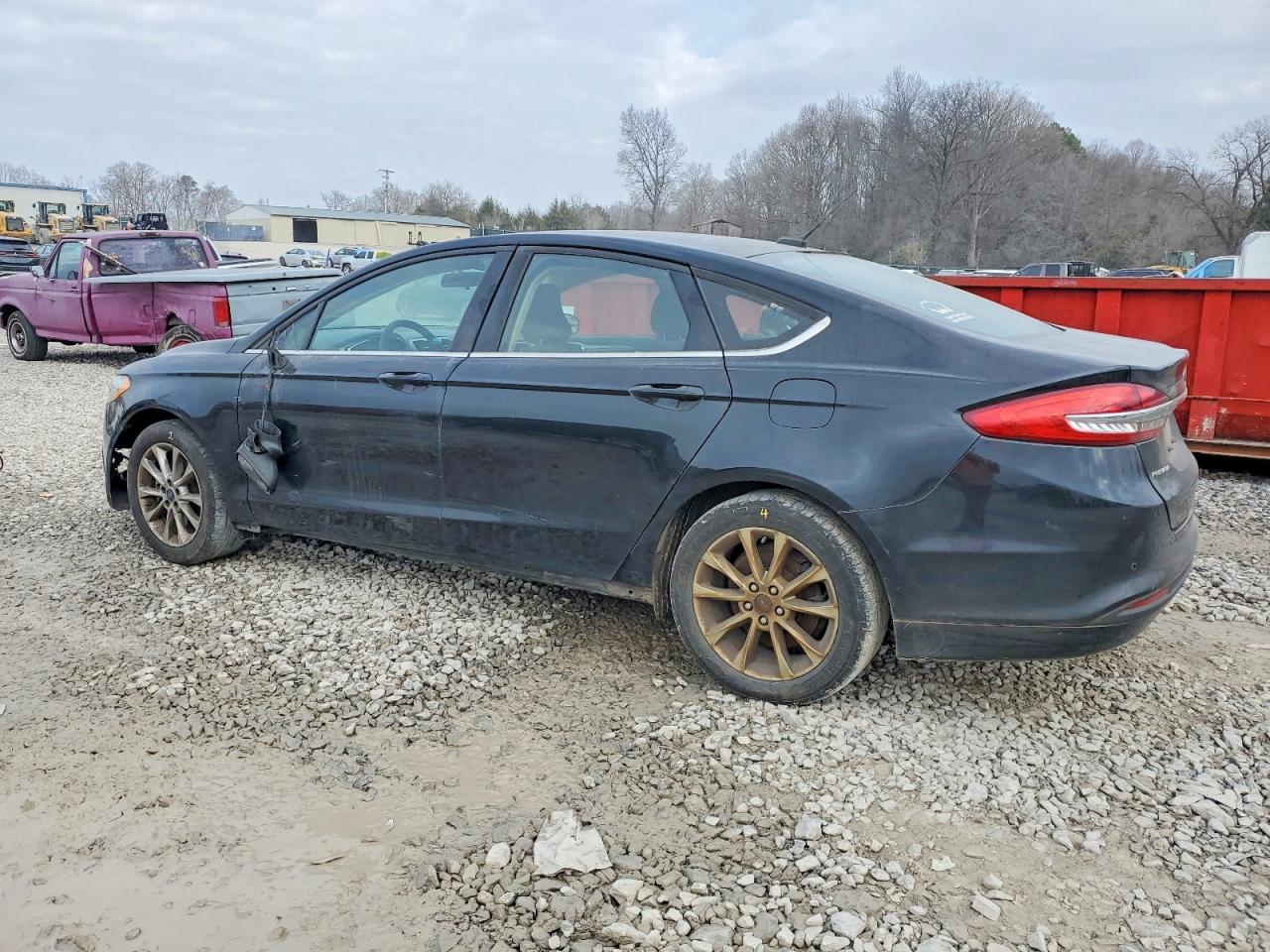 2017 FORD FUSION SE photo 2