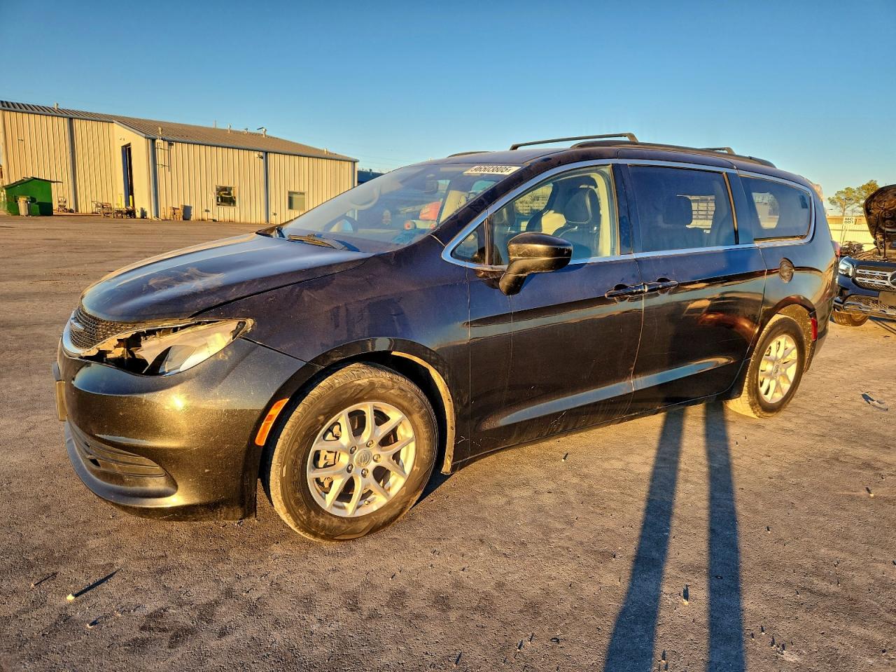 2020 CHRYSLER VOYAGER