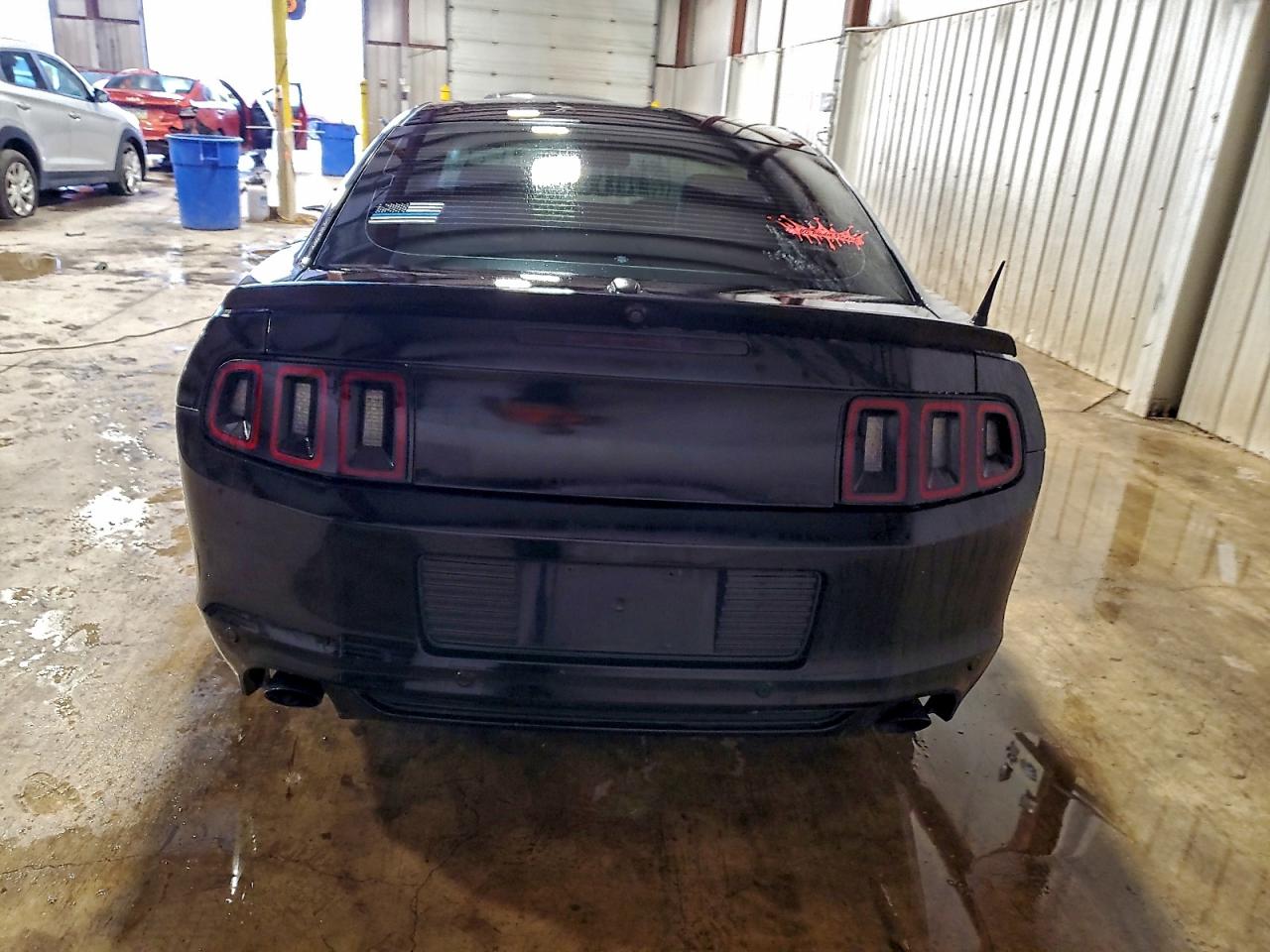 2013 FORD MUSTANG photo 6
