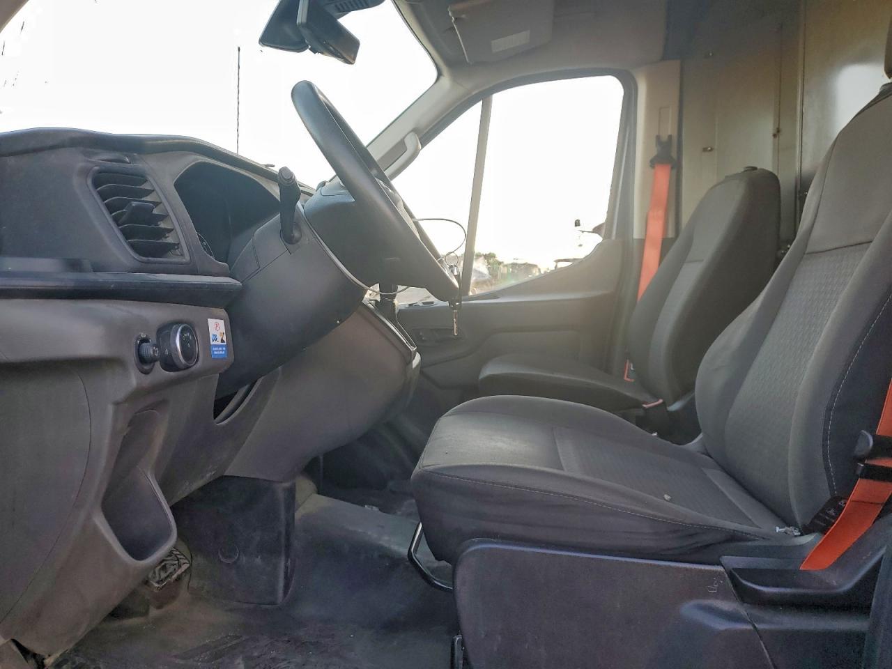 2020 FORD TRANSIT 250 DELIVERY VAN photo 7