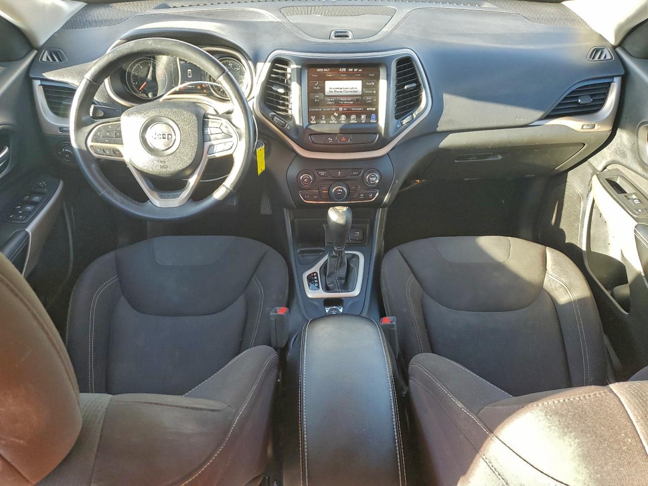 2017 JEEP CHEROKEE LATITUDE photo 8