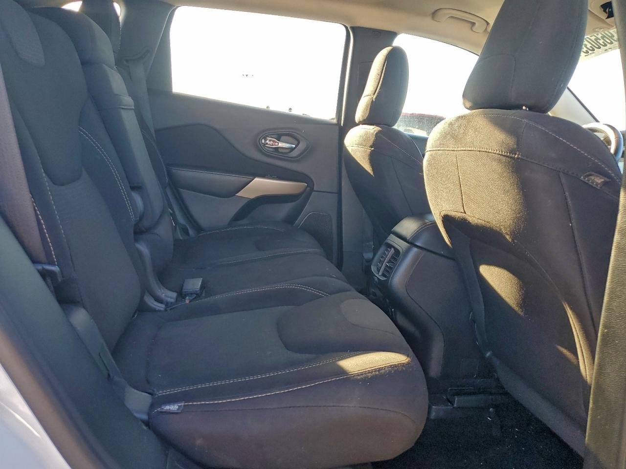 2017 JEEP CHEROKEE LATITUDE photo 11