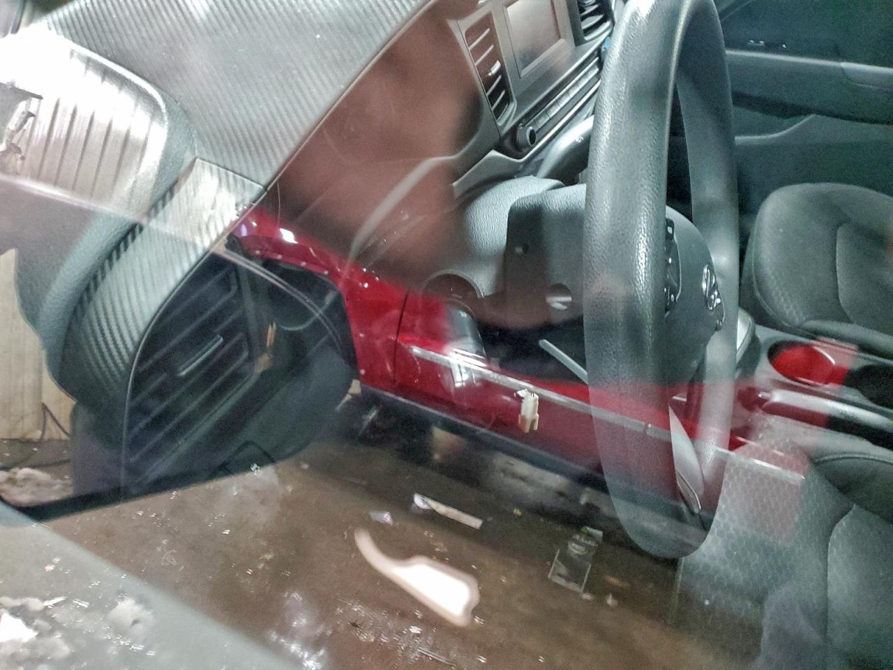 2019 HYUNDAI ELANTRA SE photo 9
