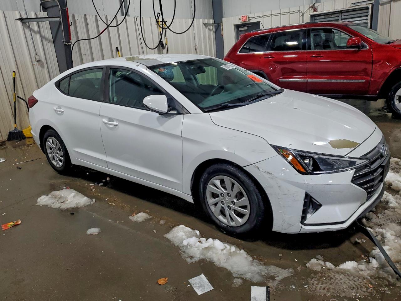 2019 HYUNDAI ELANTRA SE photo 4