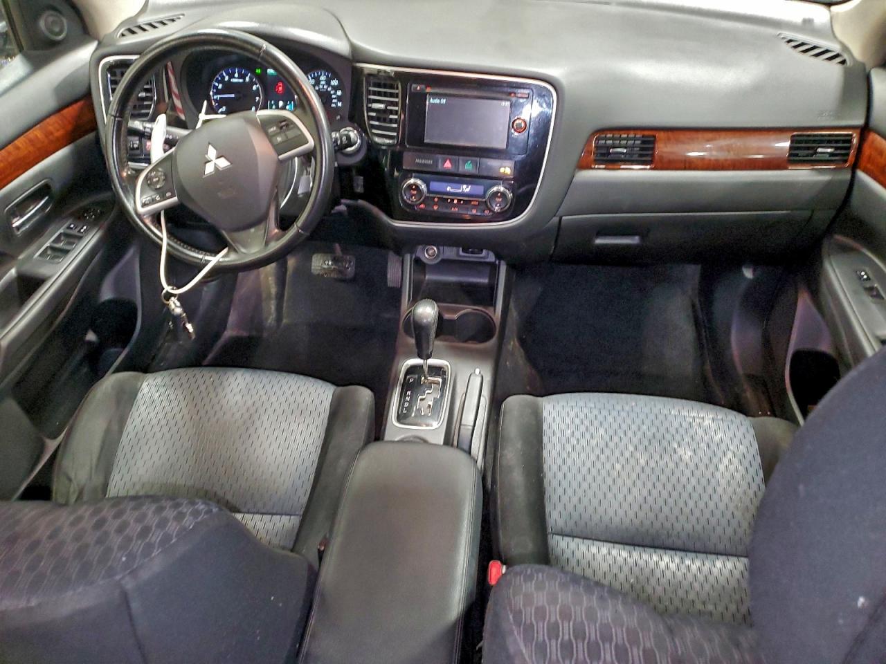 2014 MITSUBISHI OUTLANDER GT photo 8
