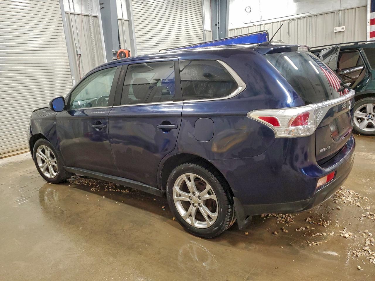 2014 MITSUBISHI OUTLANDER GT photo 2