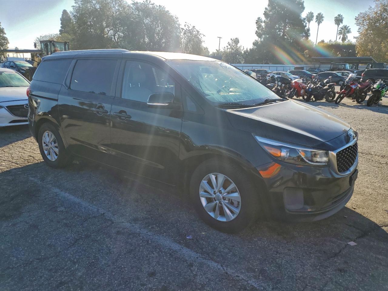 2018 KIA SEDONA LX photo 4