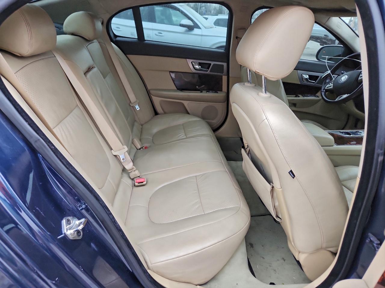 2011 JAGUAR XF PREMIUM photo 10