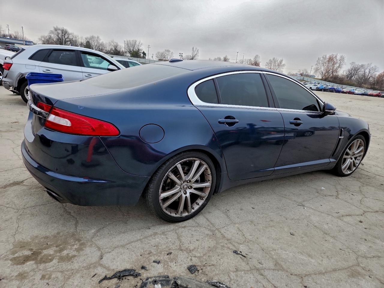 2011 JAGUAR XF PREMIUM photo 3