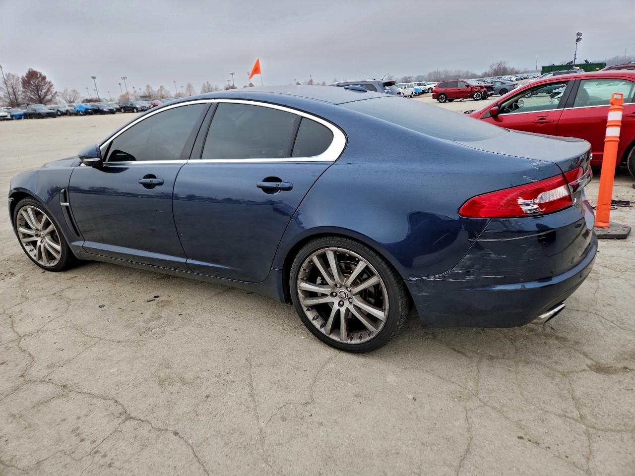 2011 JAGUAR XF PREMIUM photo 2