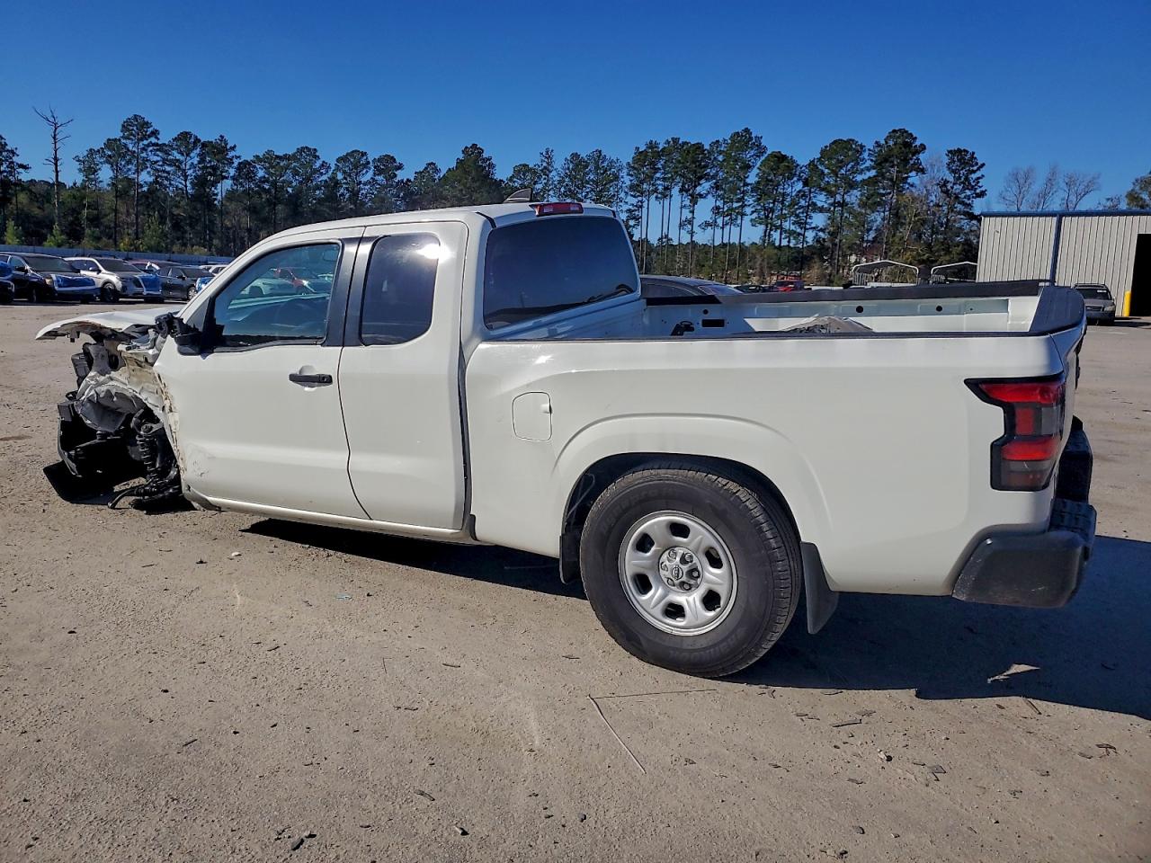 2024 NISSAN FRONTIER S photo 2