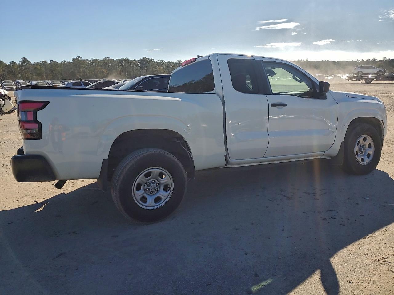 2024 NISSAN FRONTIER S photo 3