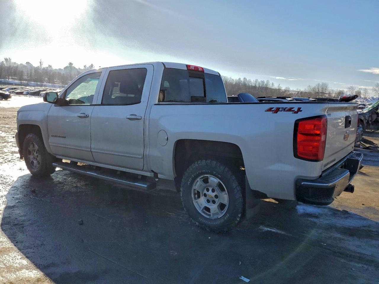 2018 CHEVROLET SILVERADO K1500 LT photo 2