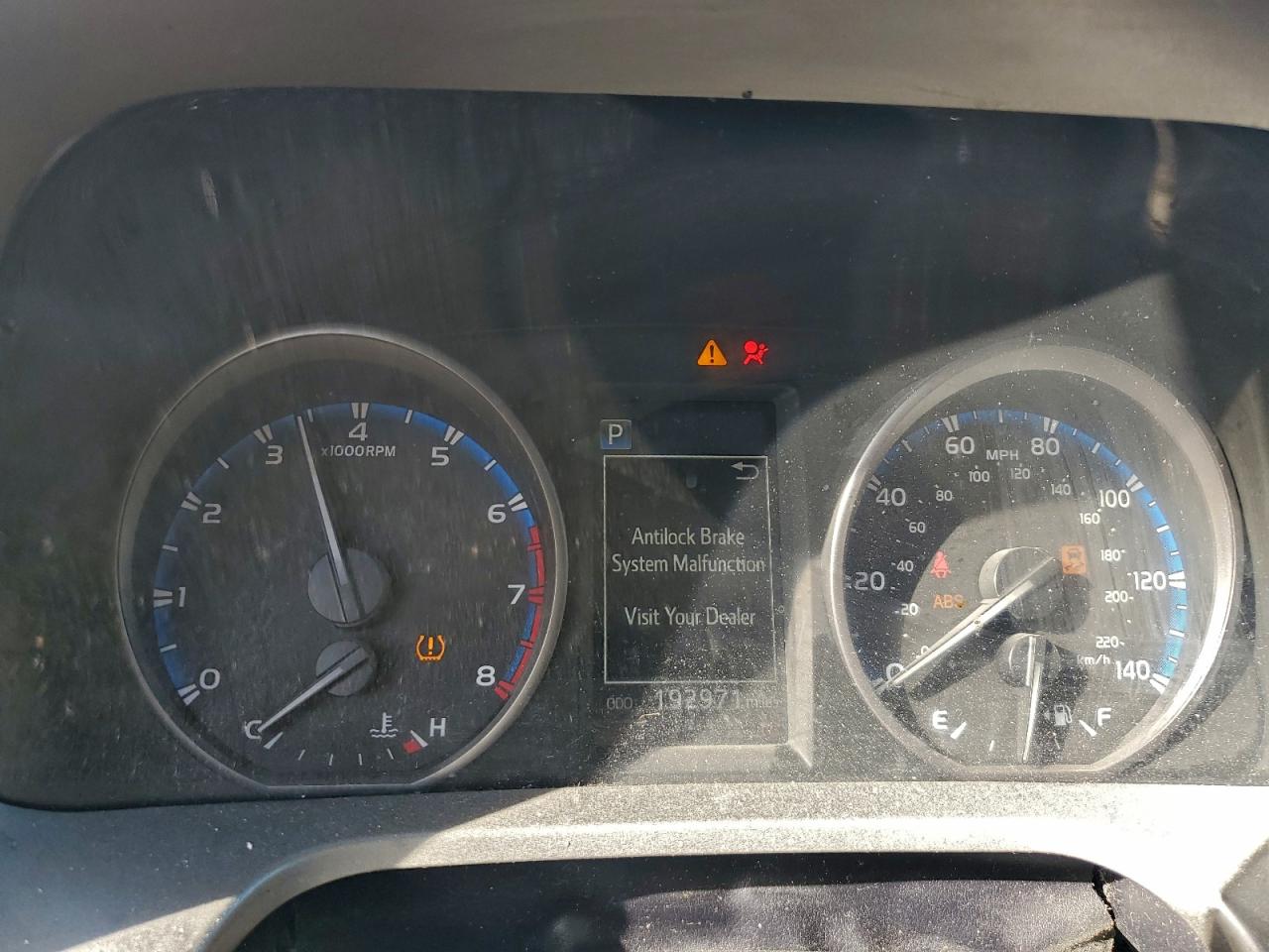 2018 TOYOTA RAV4 LE photo 17