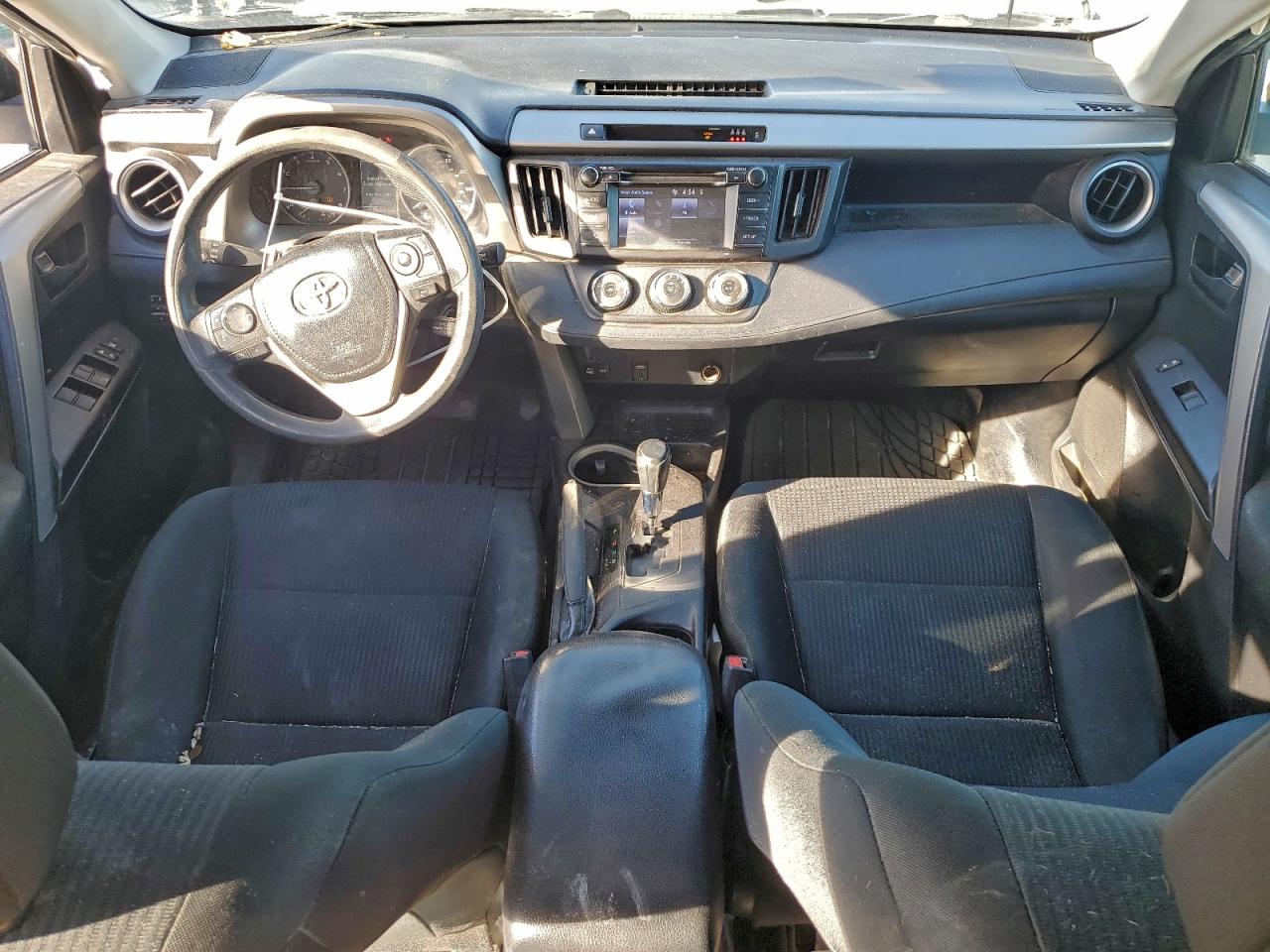 2018 TOYOTA RAV4 LE photo 15