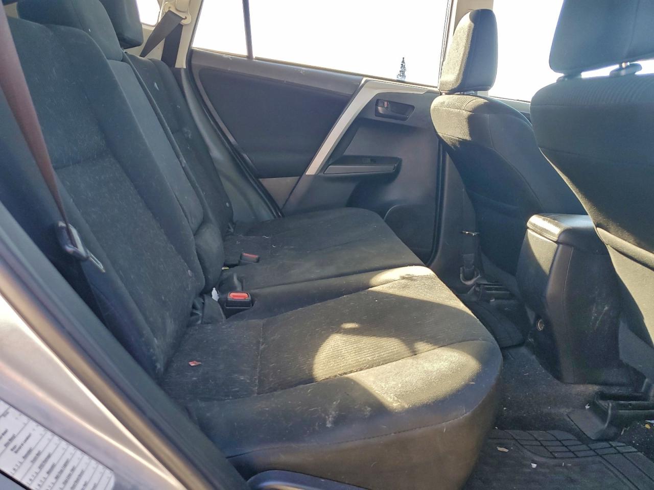 2018 TOYOTA RAV4 LE photo 21