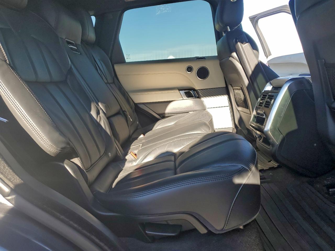 2016 LAND ROVER RANGE ROVER SPORT HSE photo 11