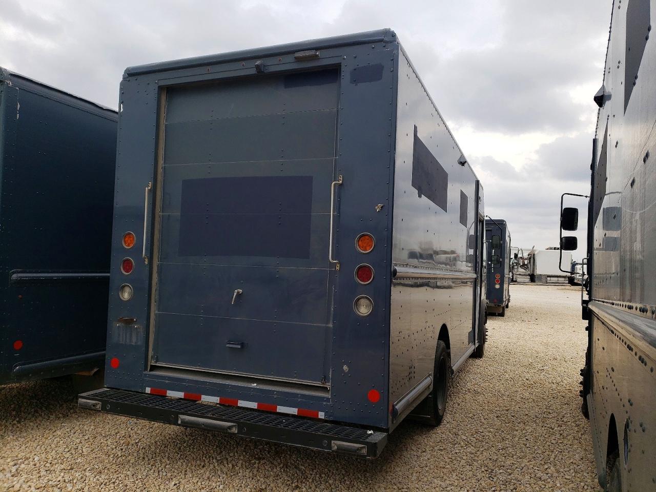 2020 FORD CC DELIVERY TRUCK photo 3