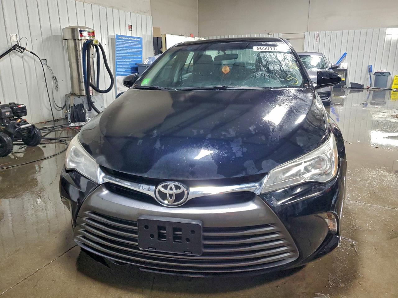 2016 TOYOTA CAMRY LE photo 9