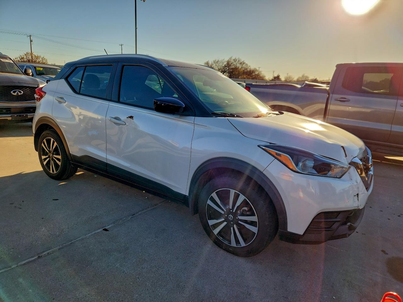 2018 NISSAN KICKS S photo 4