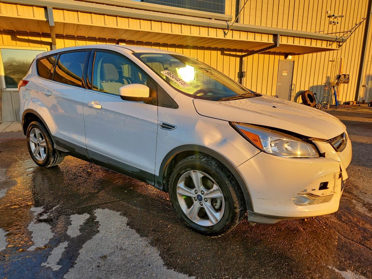2016 FORD ESCAPE SE photo 4