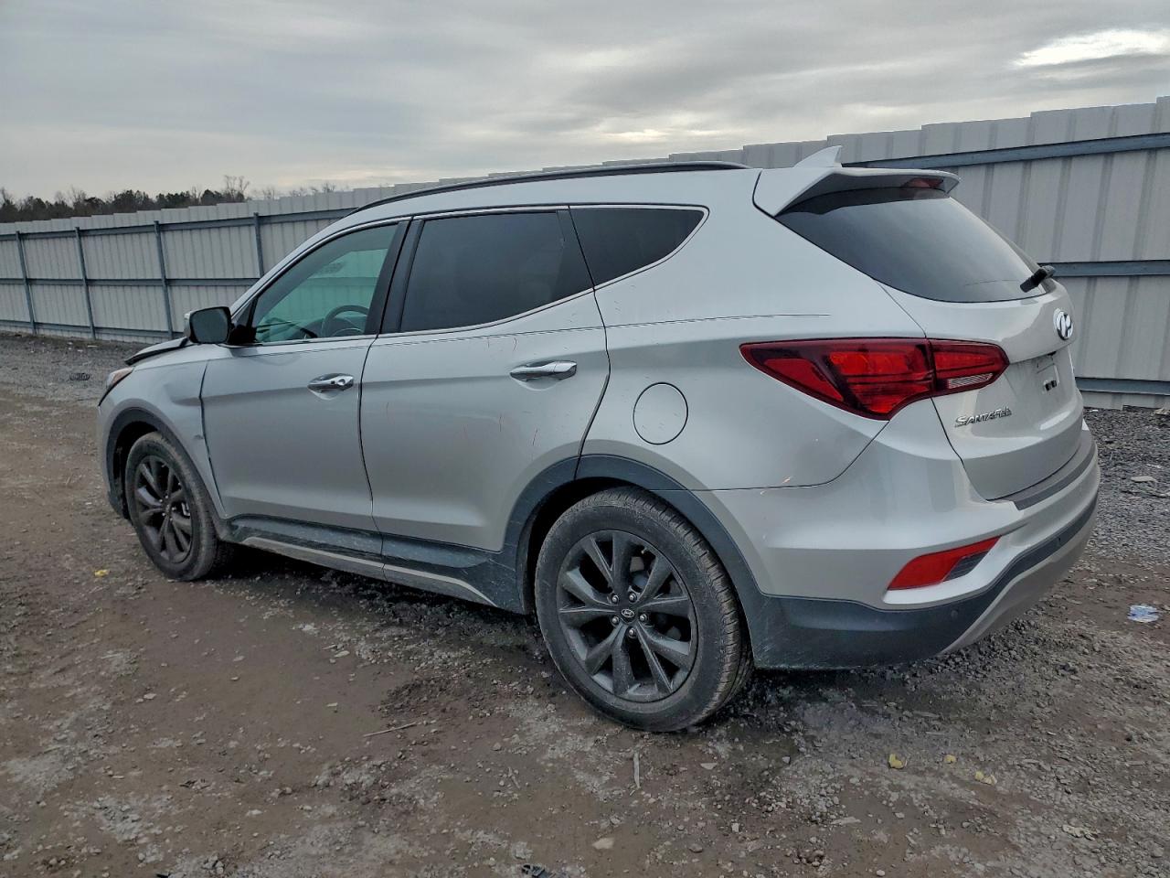 2017 HYUNDAI SANTA FE SPORT photo 2