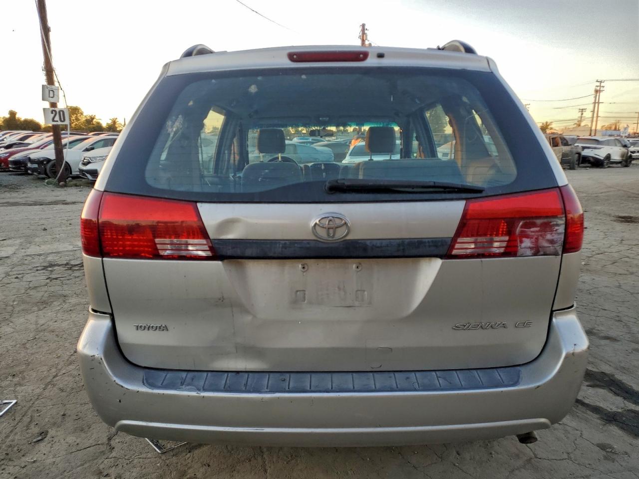 2004 TOYOTA SIENNA CE photo 6