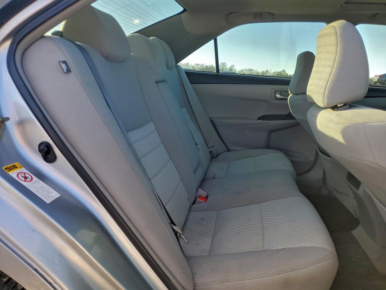 2017 TOYOTA CAMRY LE photo 10