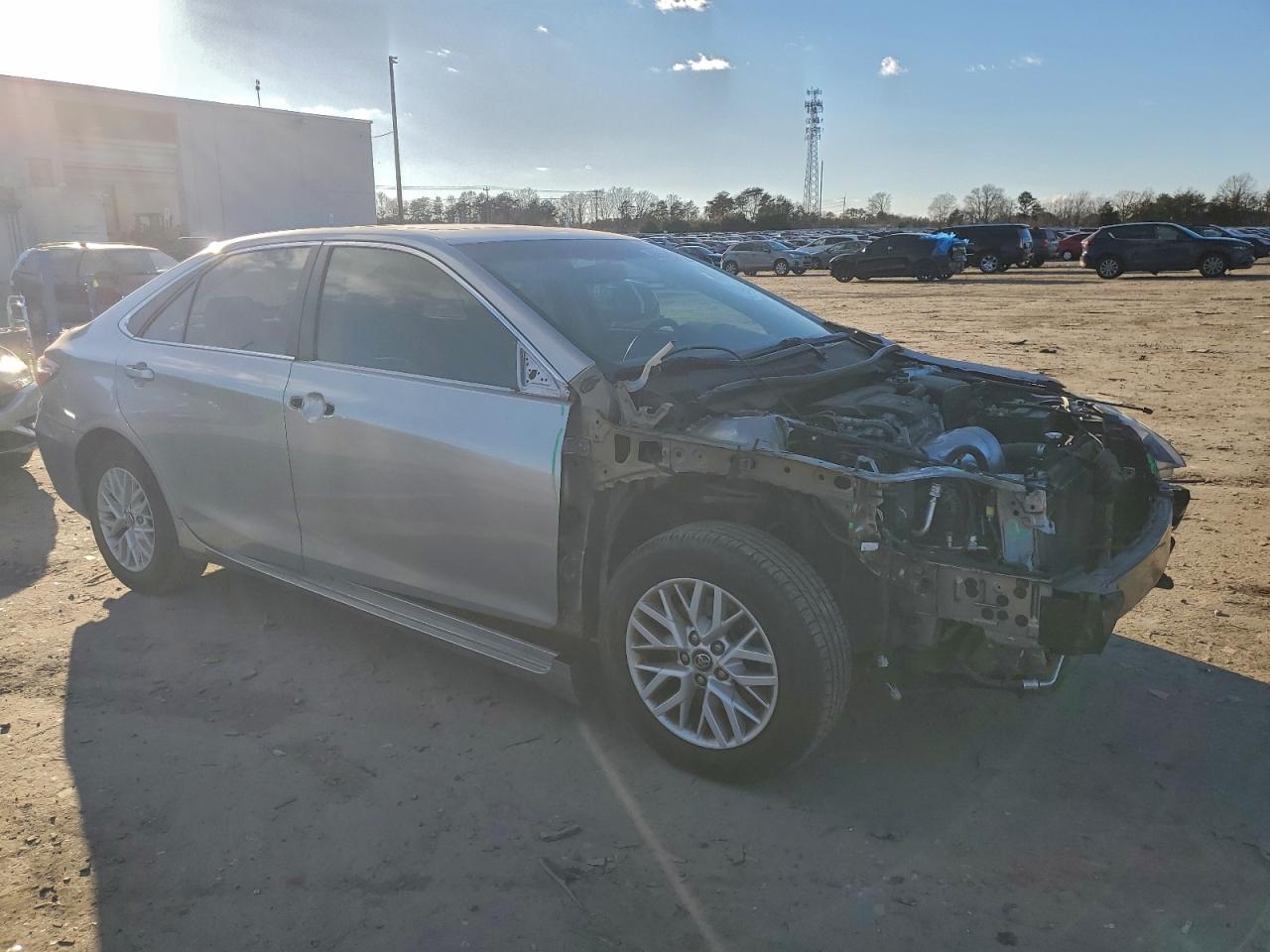 2017 TOYOTA CAMRY LE photo 4