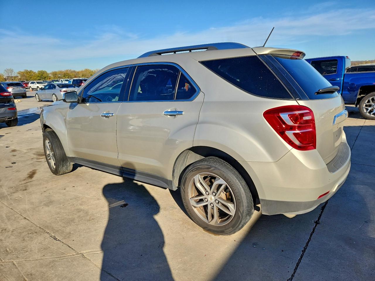 2016 CHEVROLET EQUINOX LTZ photo 2