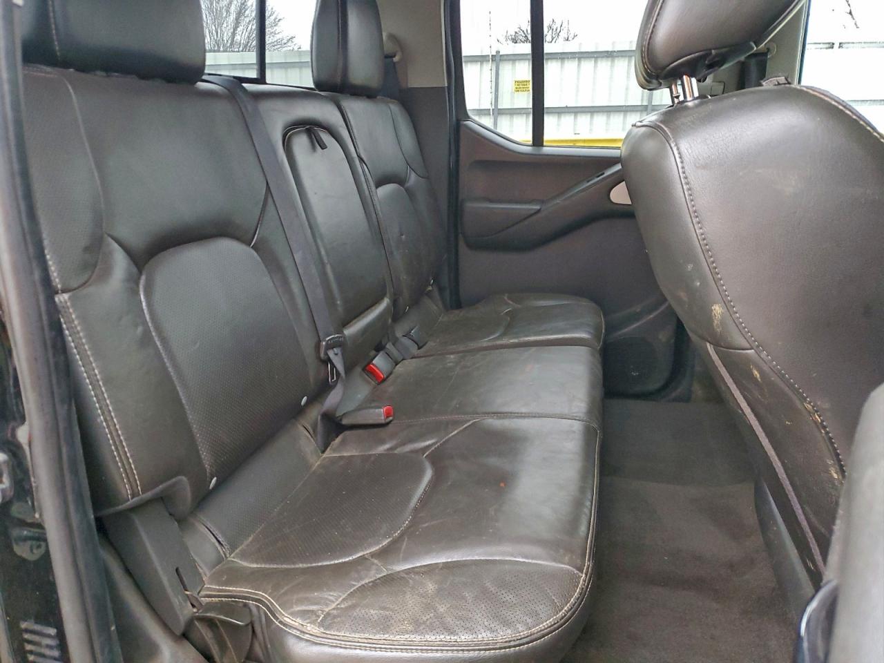 2017 NISSAN FRONTIER S photo 10