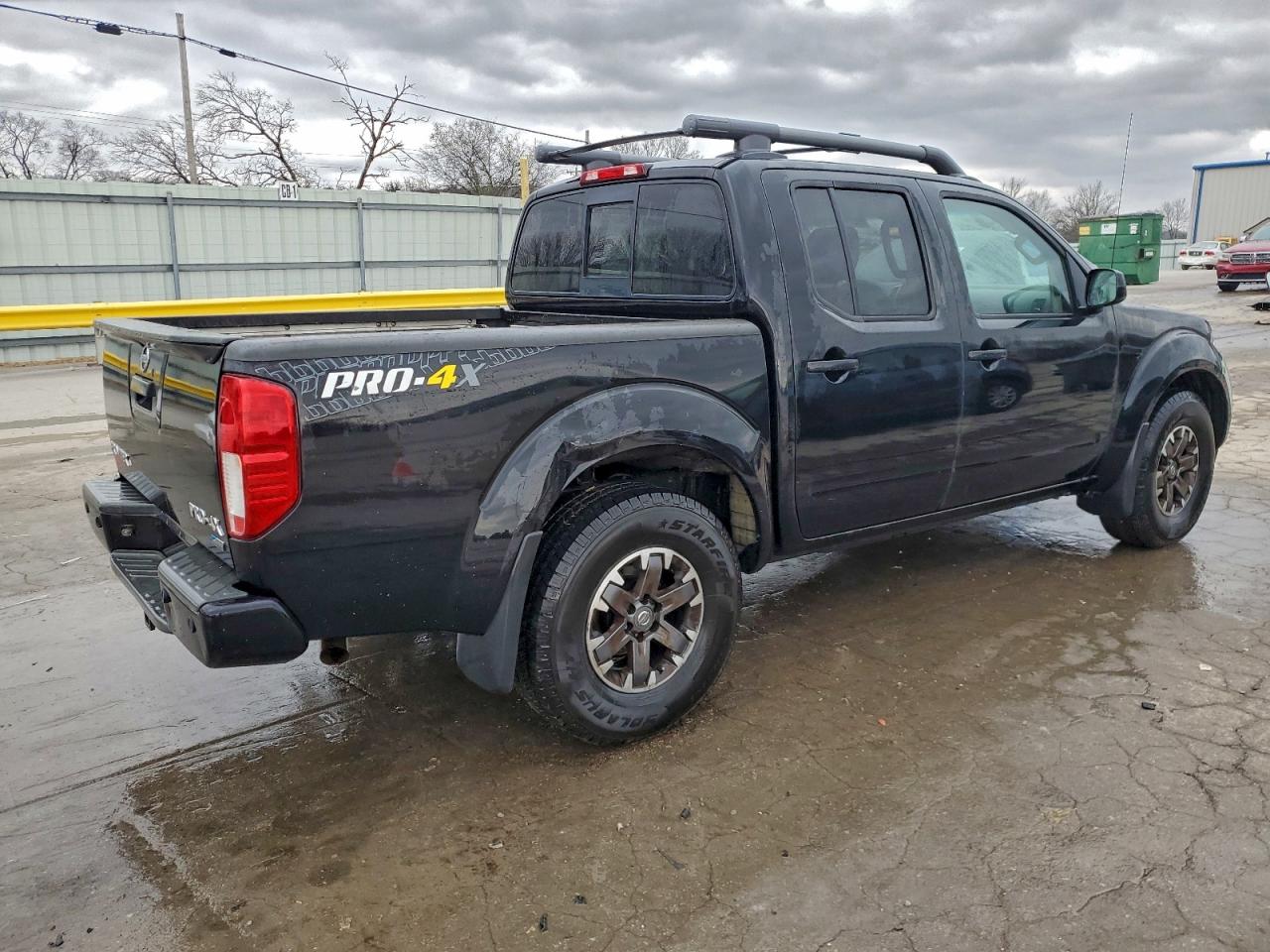 2017 NISSAN FRONTIER S photo 3