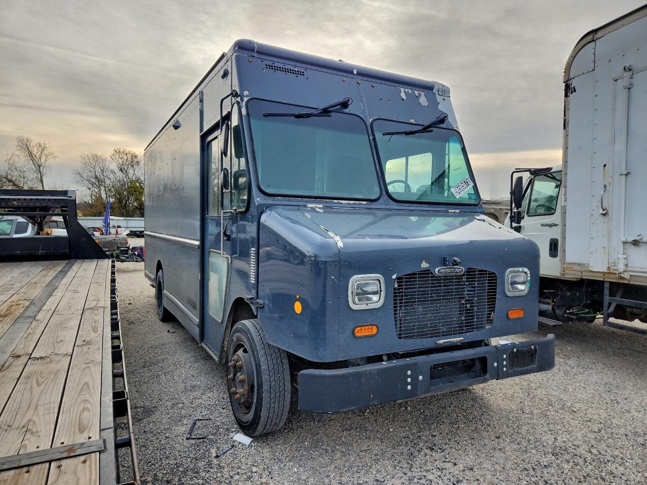 2020 FREIGHTLINER MT45G DELIVERY TRUCK photo 4