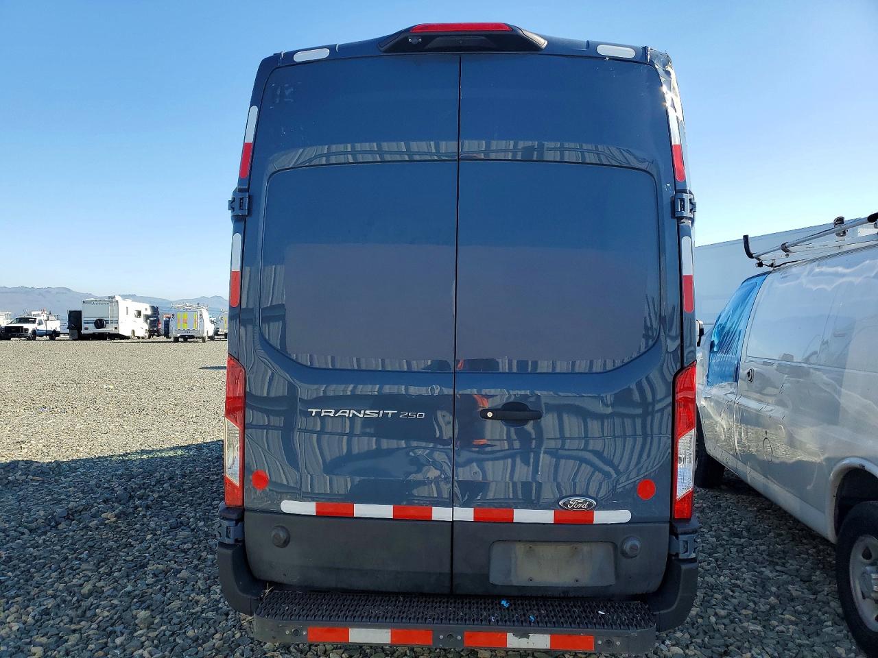 2020 FORD TRANSIT T-250 photo 6