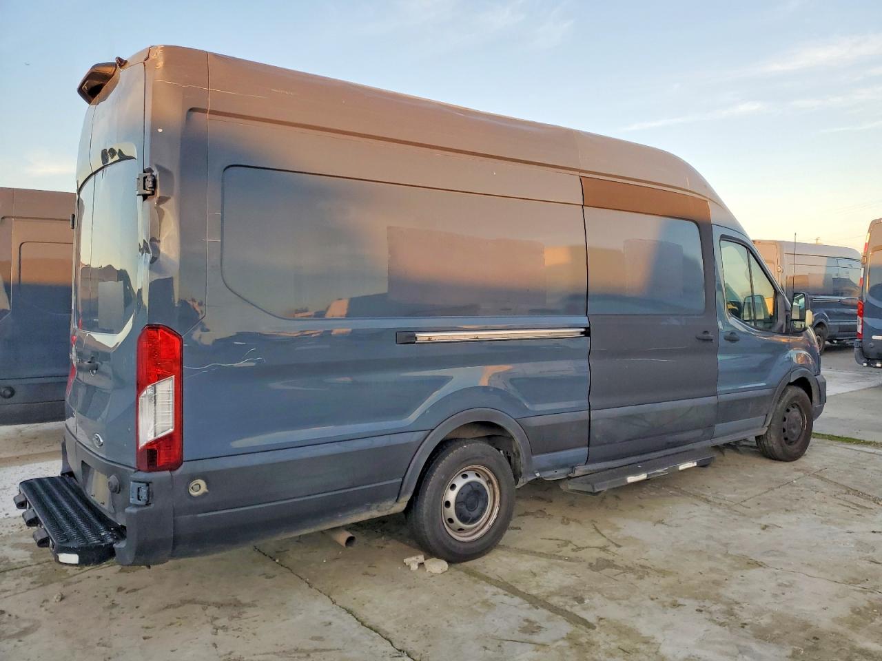 2020 FORD TRANSIT T-250 photo 3