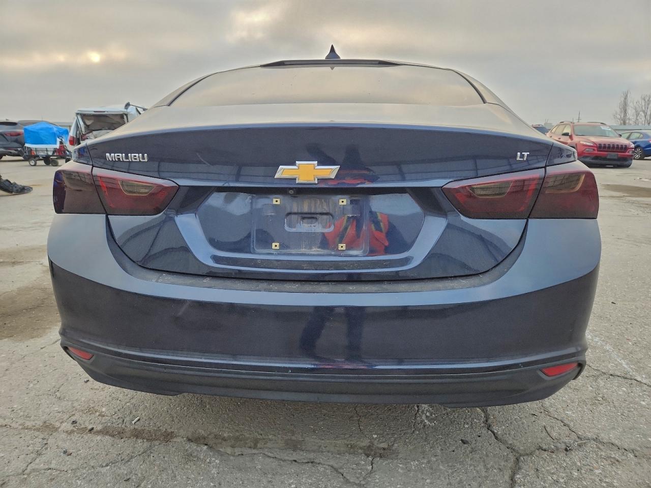 2018 CHEVROLET MALIBU LT photo 6