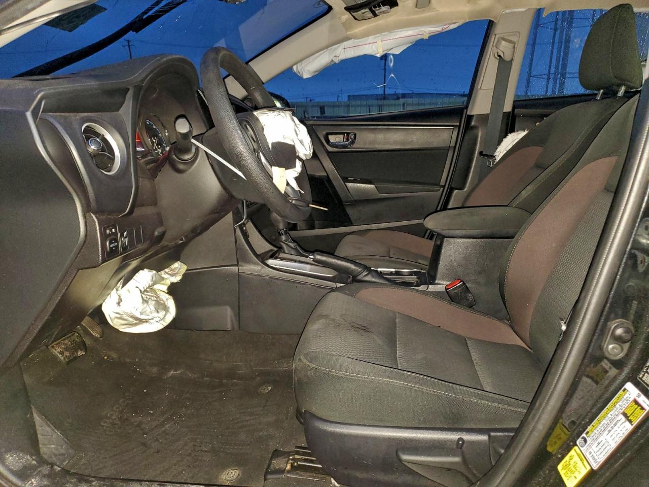2018 TOYOTA COROLLA L photo 19