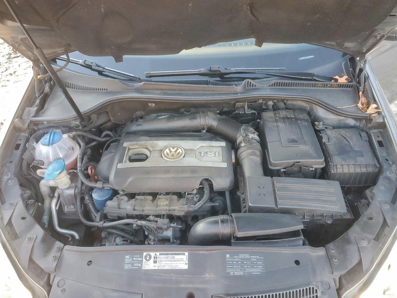 2011 VOLKSWAGEN GTI photo 11