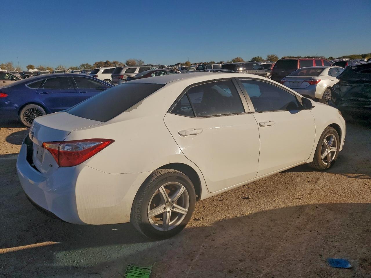 2016 TOYOTA COROLLA L photo 3