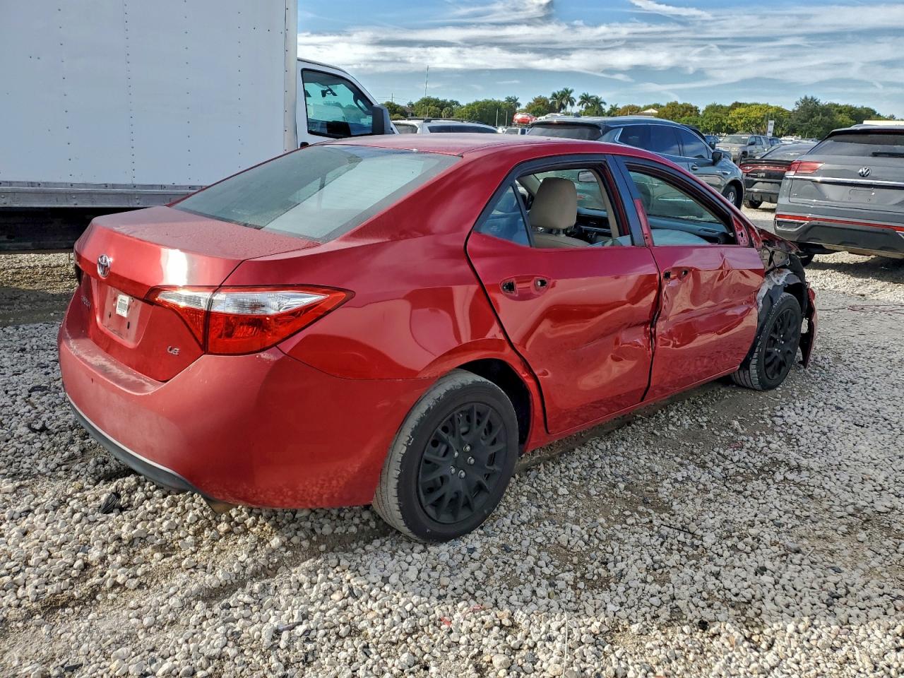 2014 TOYOTA COROLLA L photo 3