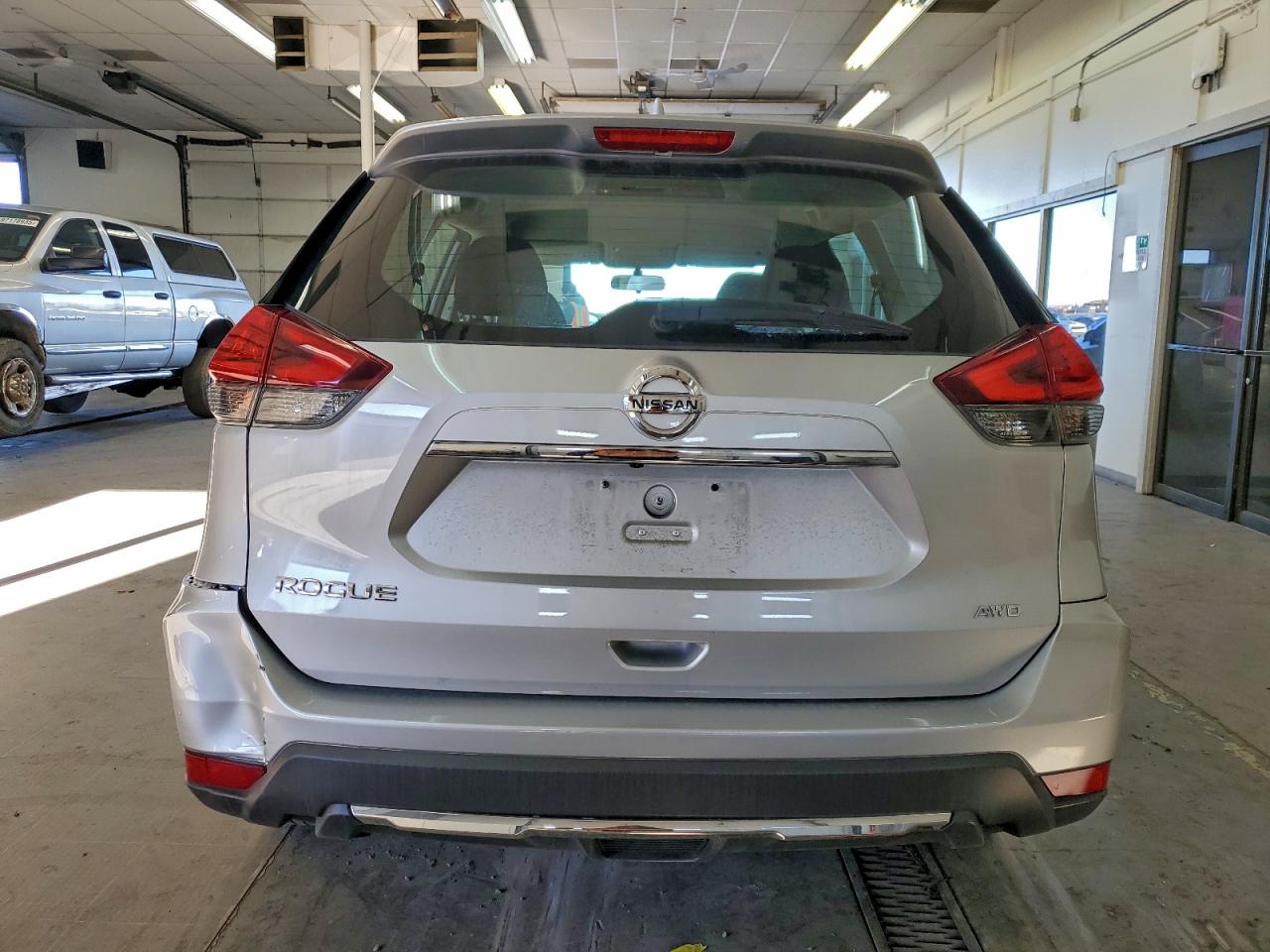 2017 NISSAN ROGUE S photo 6