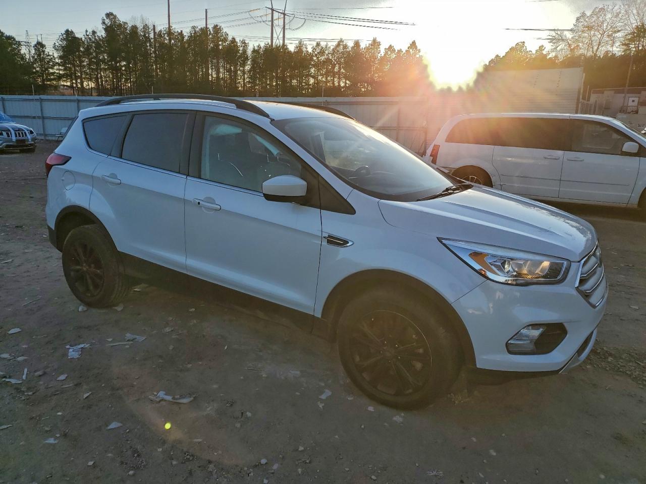 2019 FORD ESCAPE SEL photo 4
