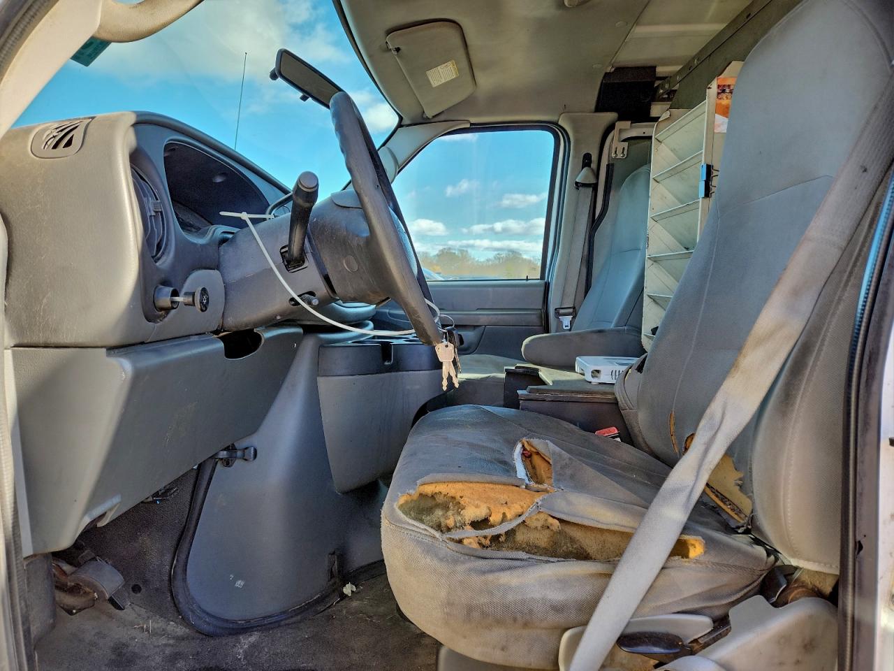 2007 FORD E250 UTILITY / SERVICE VAN photo 7