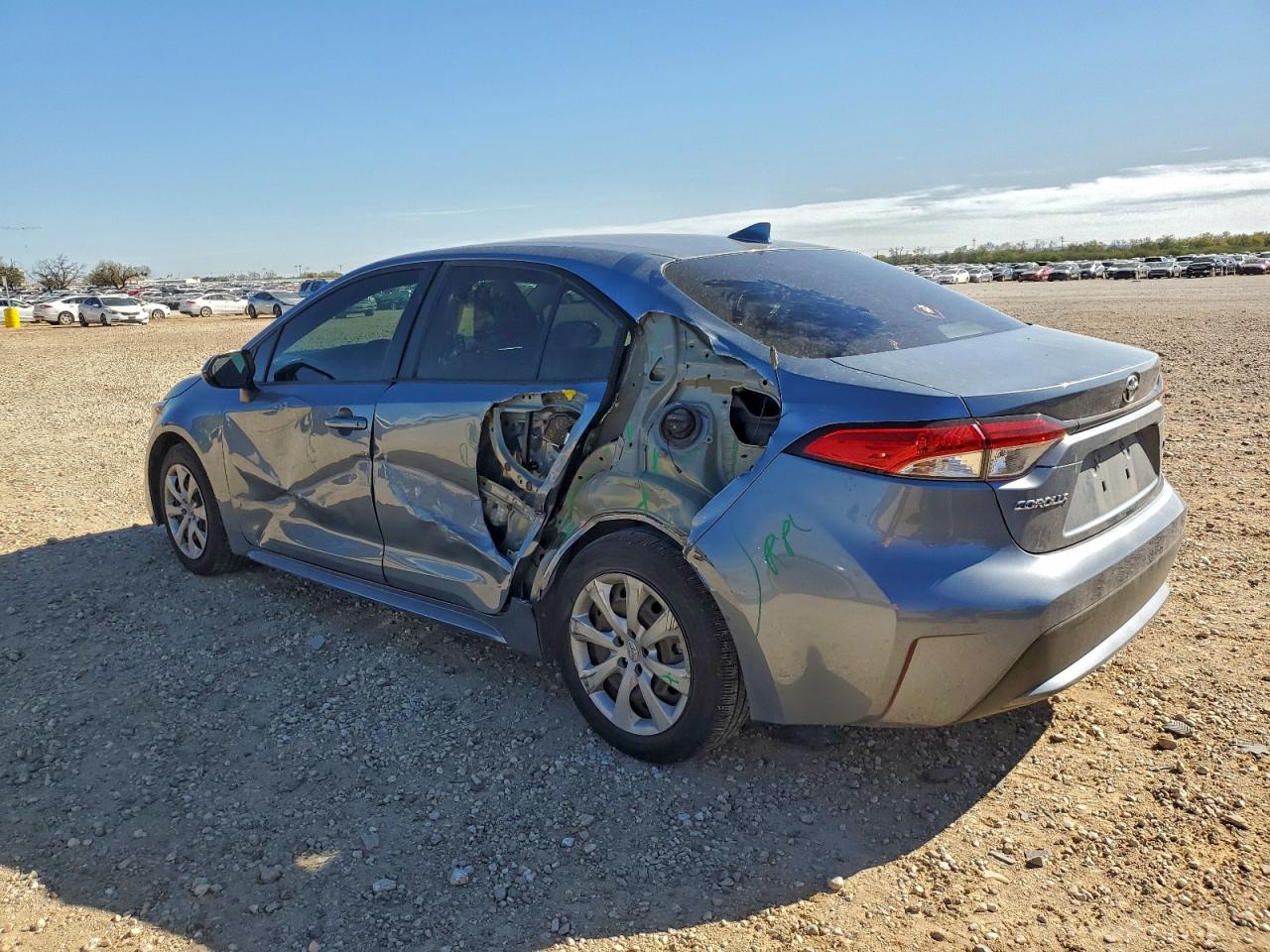 2021 TOYOTA COROLLA LE photo 2