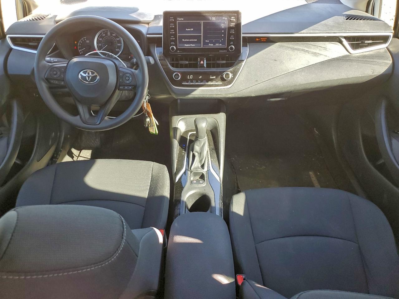 2021 TOYOTA COROLLA LE photo 8