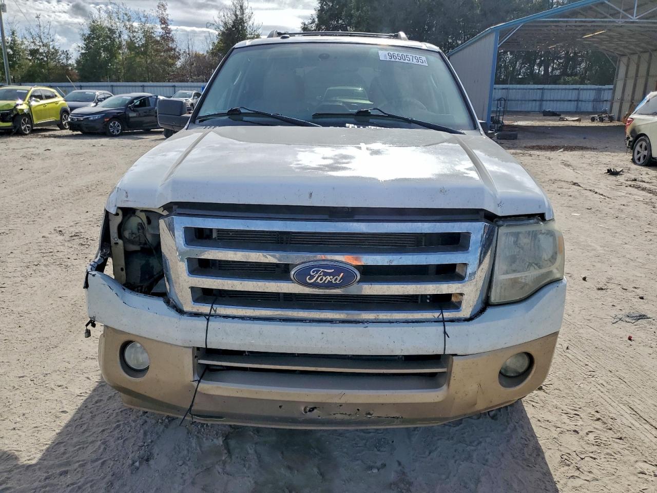 2011 FORD EXPEDITION XLT photo 5