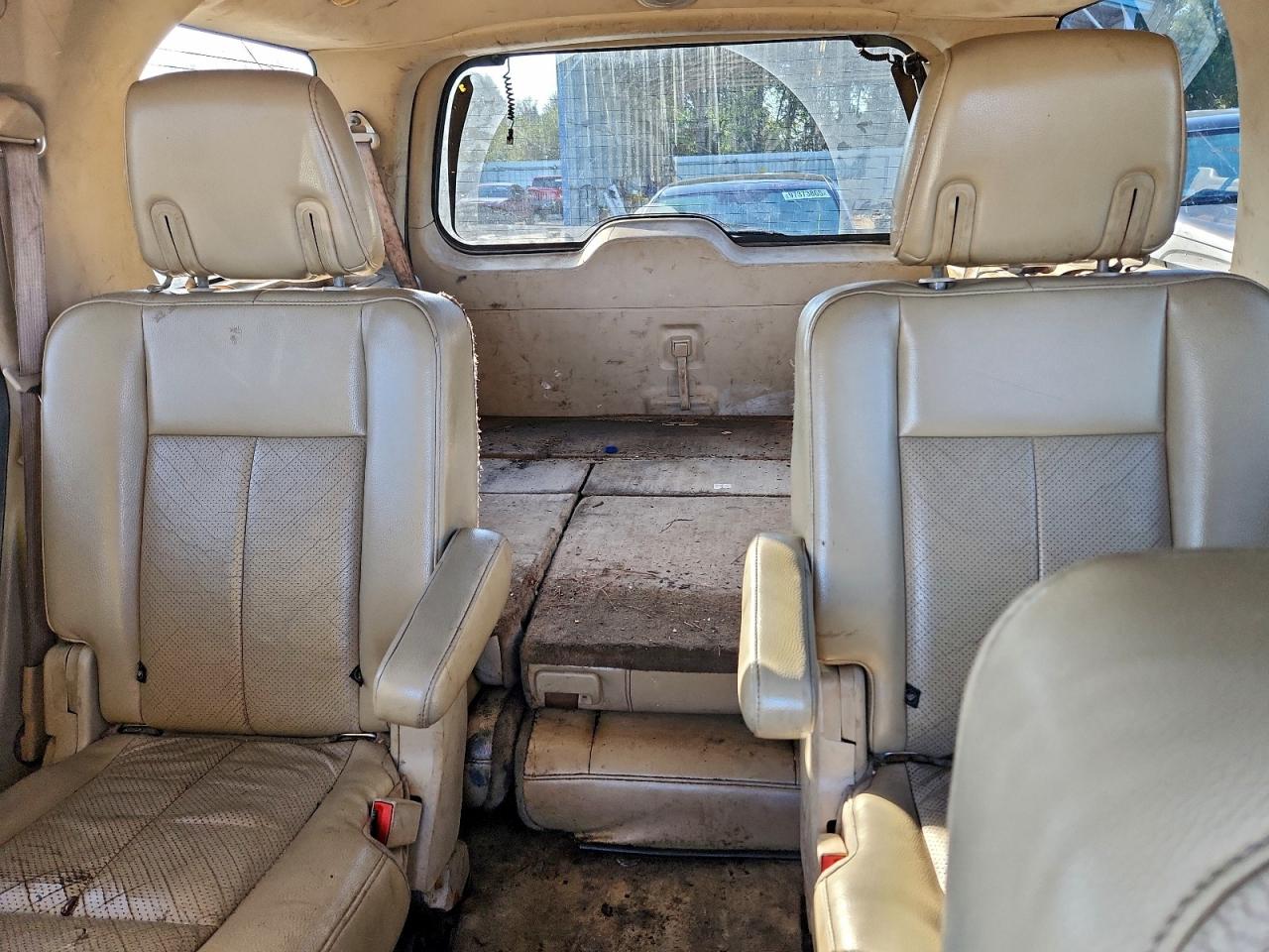 2011 FORD EXPEDITION XLT photo 10