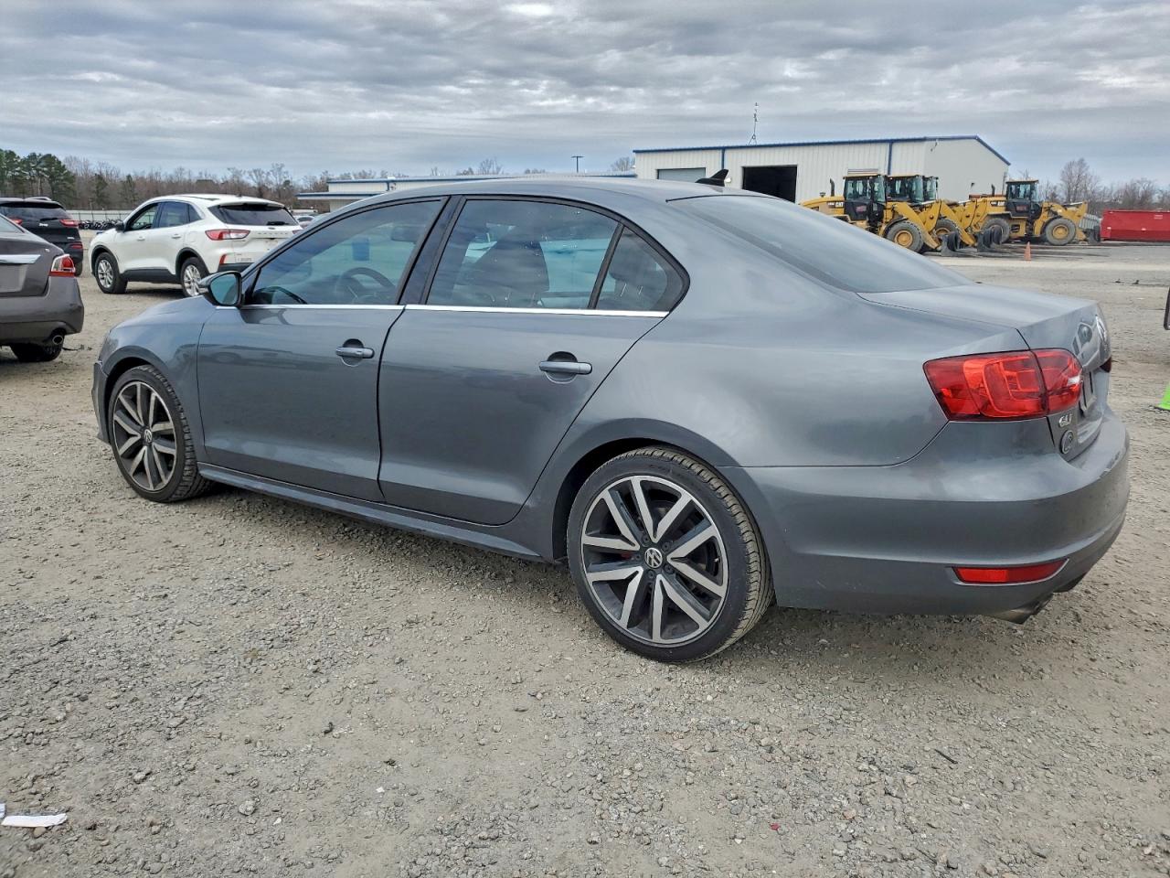 2013 VOLKSWAGEN JETTA GLI photo 2